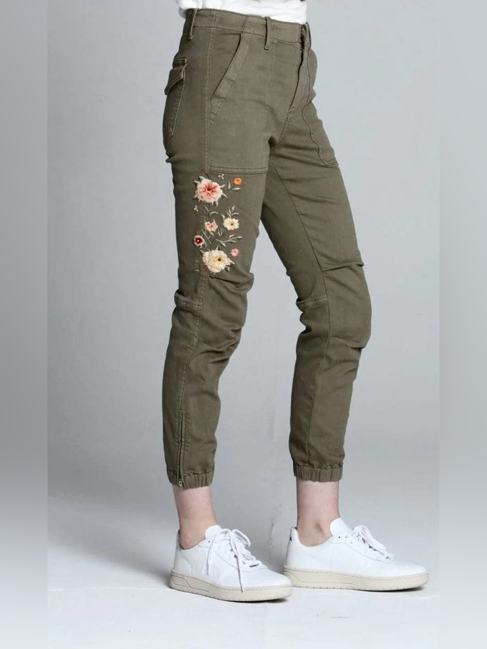 NWT Driftwood Norah Cargo Olive Utility Joggers Pants Floral Embroidery size 27